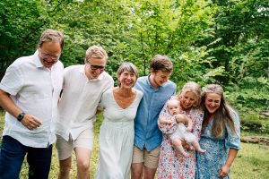 hele familje under en fotografering